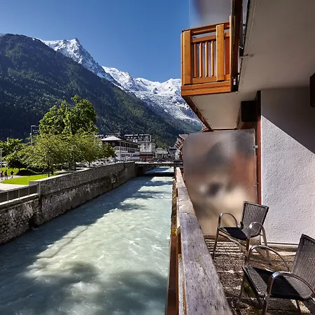 De L'arve Hotel 3*