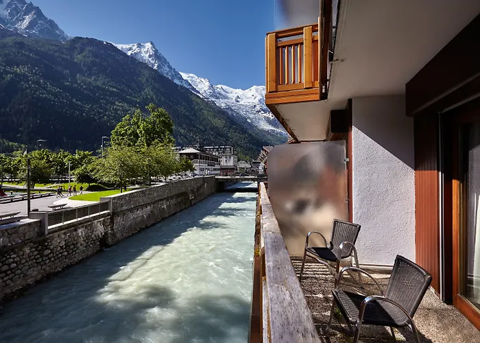 De L'arve By Happyculture Hotell 3*